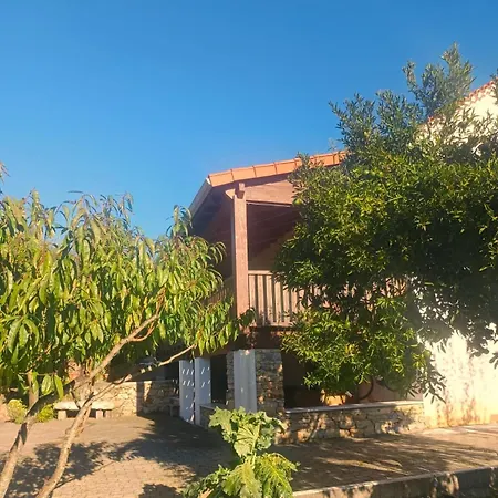 Casa Da Celeste-al Holiday home