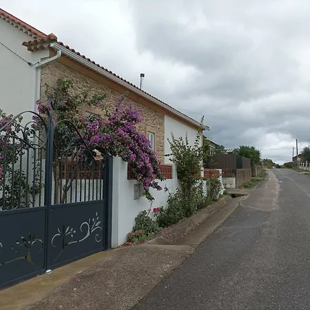 Casa Da Celeste-al Holiday home